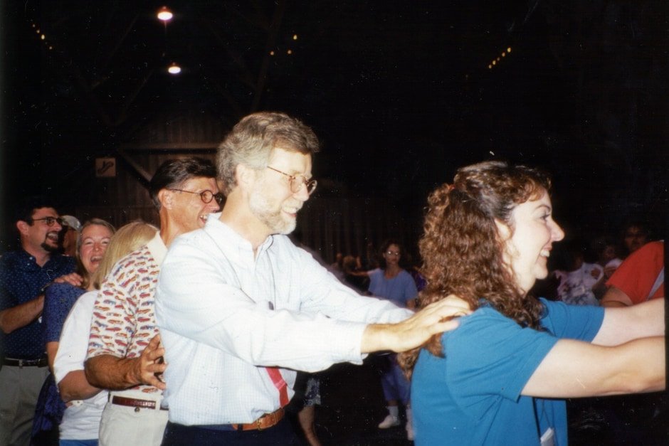 1998-Artists-Conga-Line