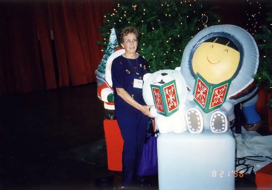 1998-Frosty-Friends-Float
