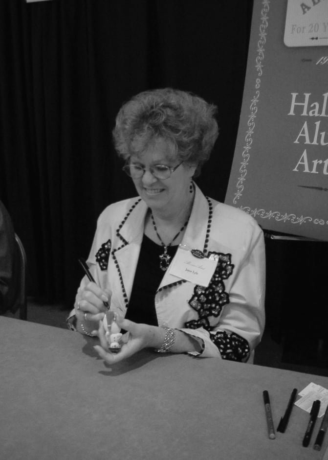 2007-Joyce-Lyle-Signing