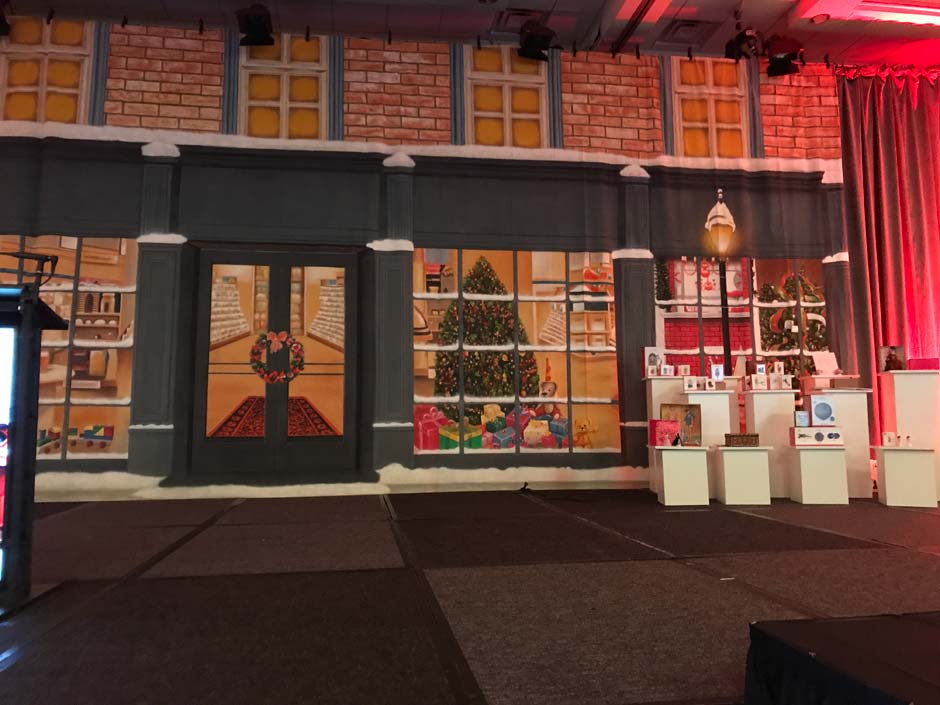 Stage-Wall